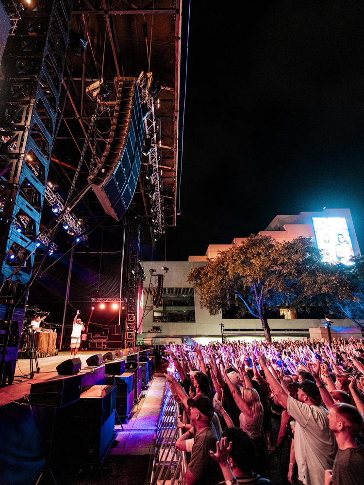 De La Soul performing on the On the Banks stage, 2026 season