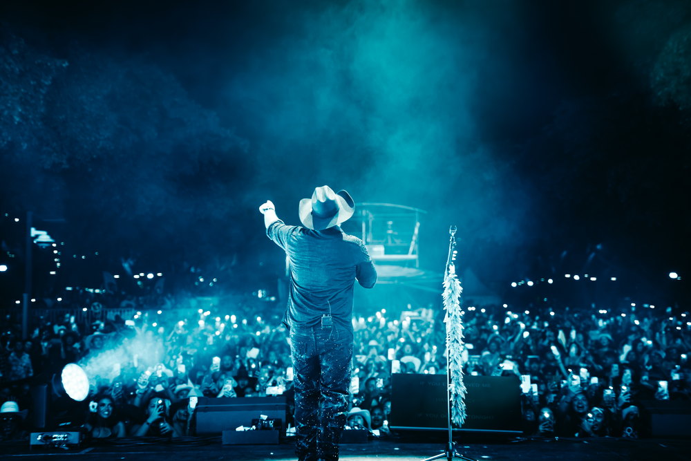 Maoli performing on the On the Banks stage, 2026 season
